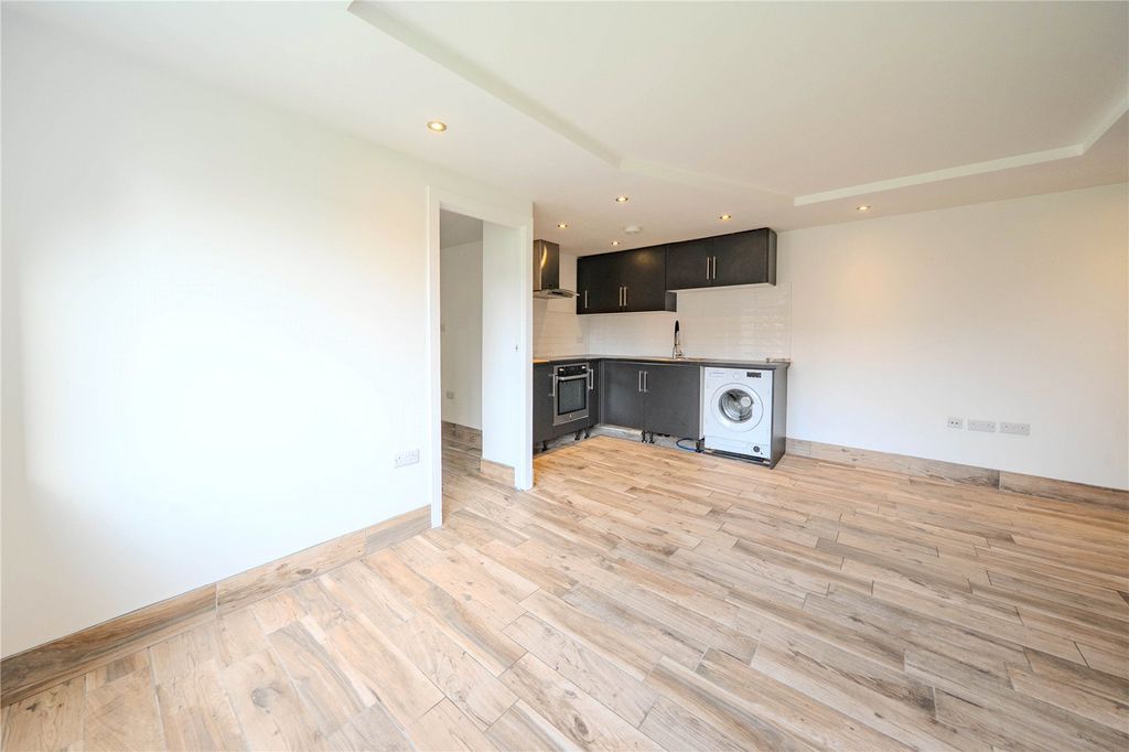 Property photo 2 of 13 Picture No. 02