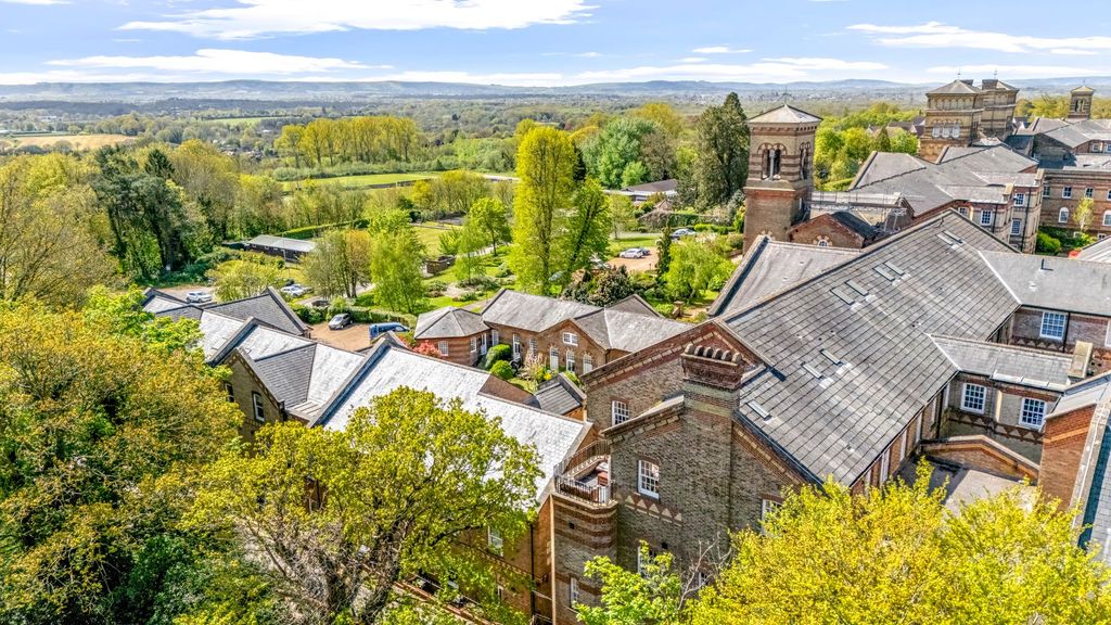 Property photo 1 of 23