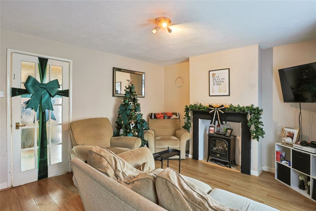 Property photo 2 of 15 Picture No. 14