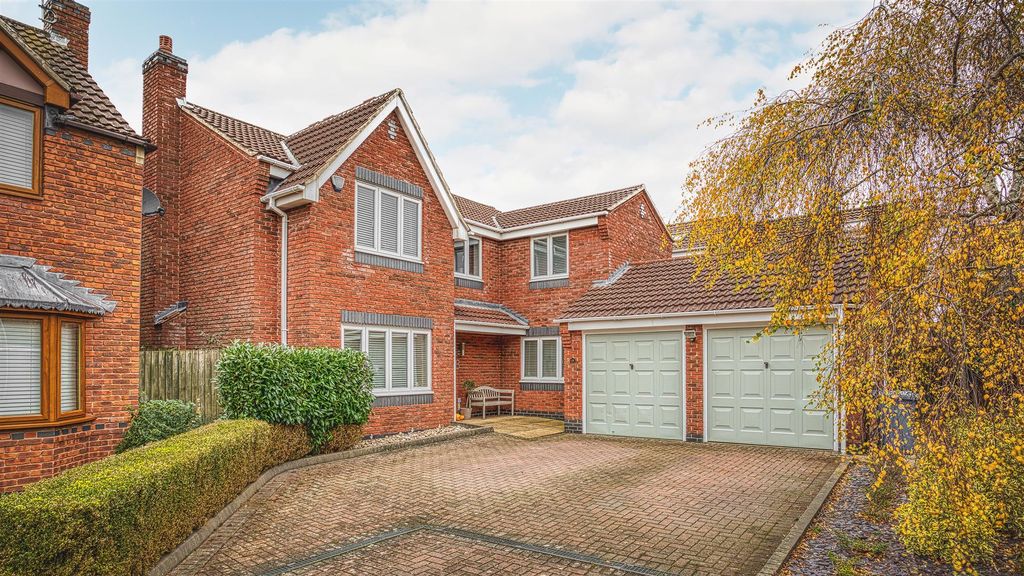 Property photo 1 of 31