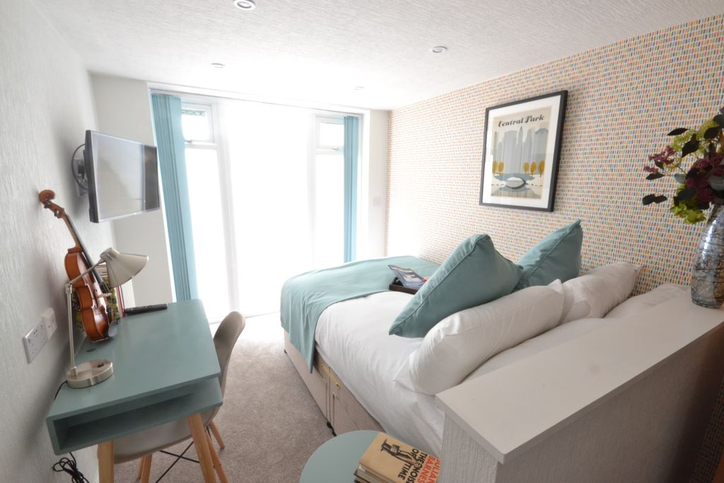 Property photo 2 of 9