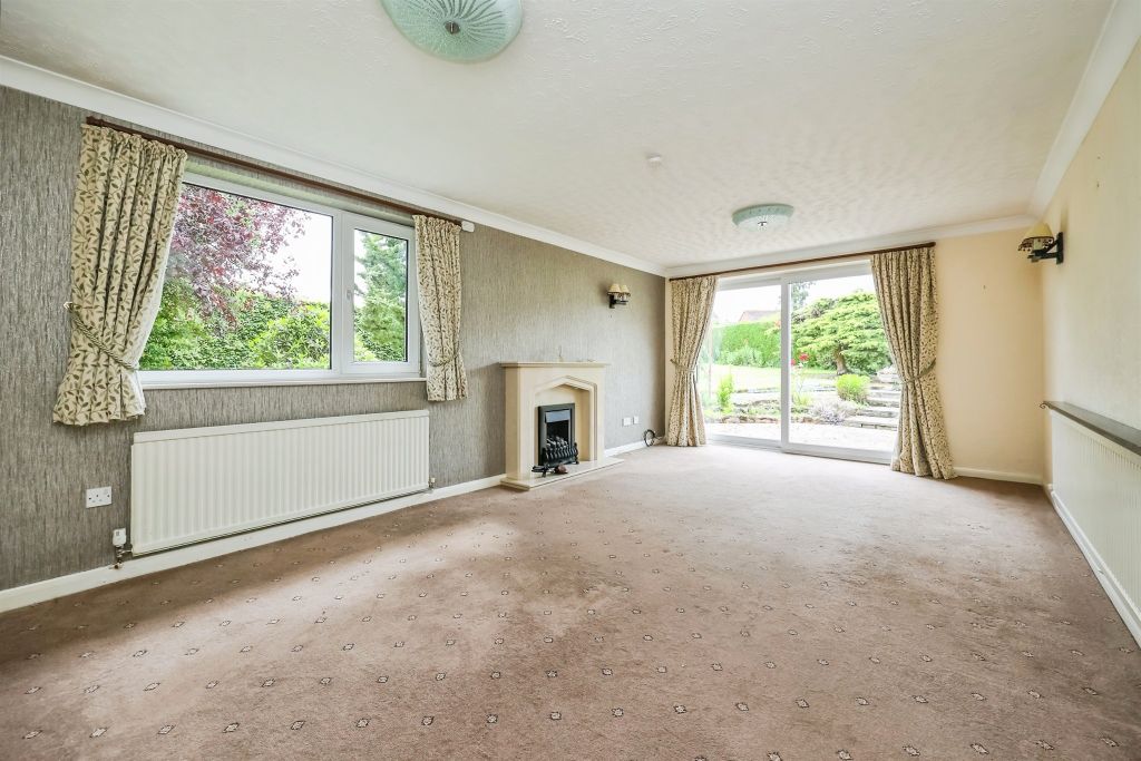 Property photo 2 of 21
