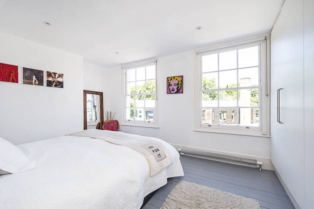 Property photo 1 of 33