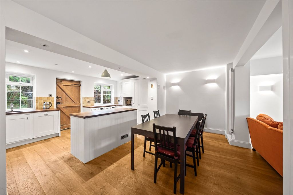 Property photo 3 of 13 Picture No. 12