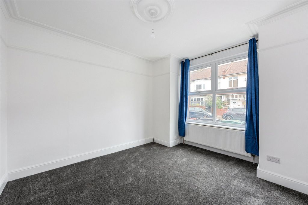 Property photo 2 of 18 Picture No. 05