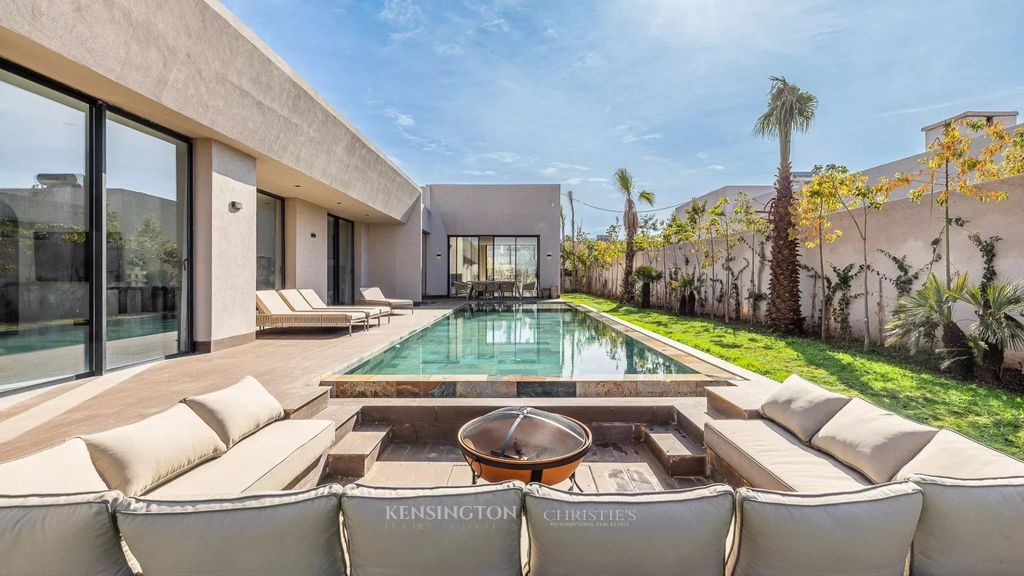 Property photo 1 of 30