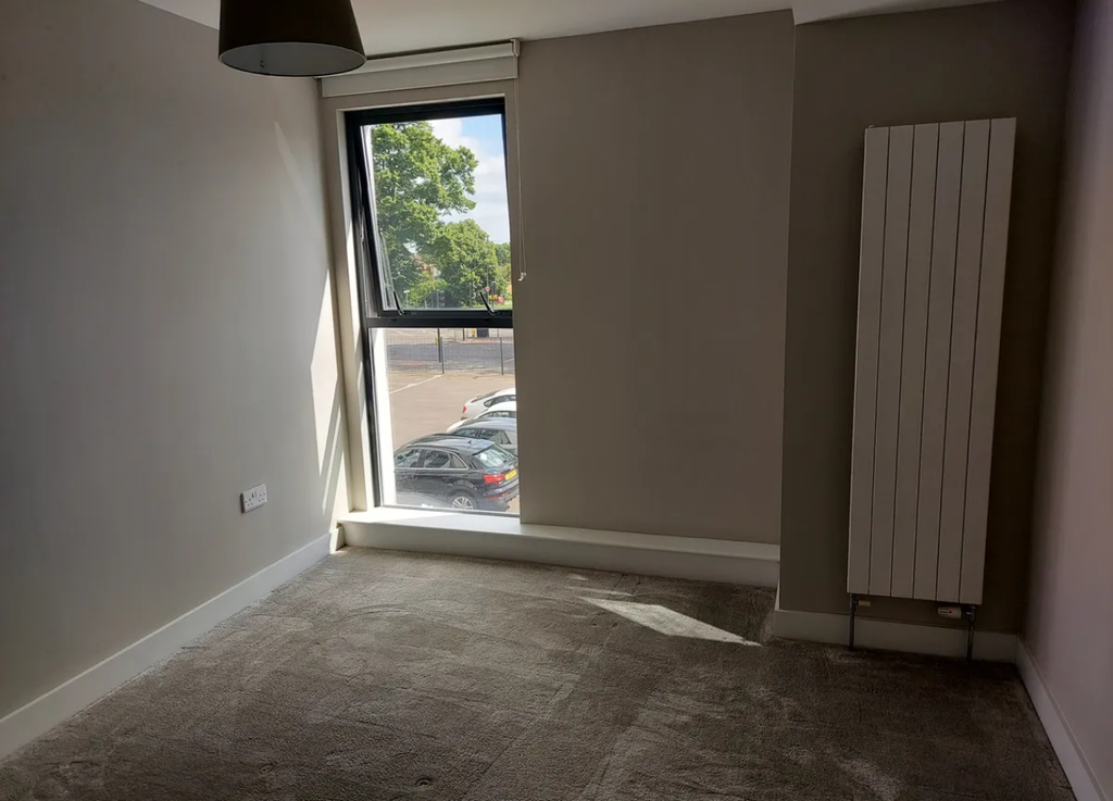 Property photo 1 of 10 Photo 0