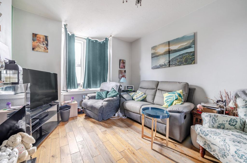 Property photo 2 of 14 1348675-10-68c2A7Fa6E14B.Jpg