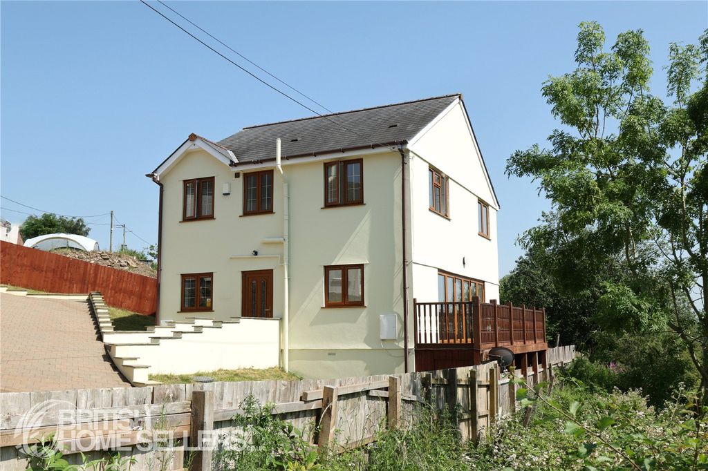 Property photo 2 of 21 Picture No. 04