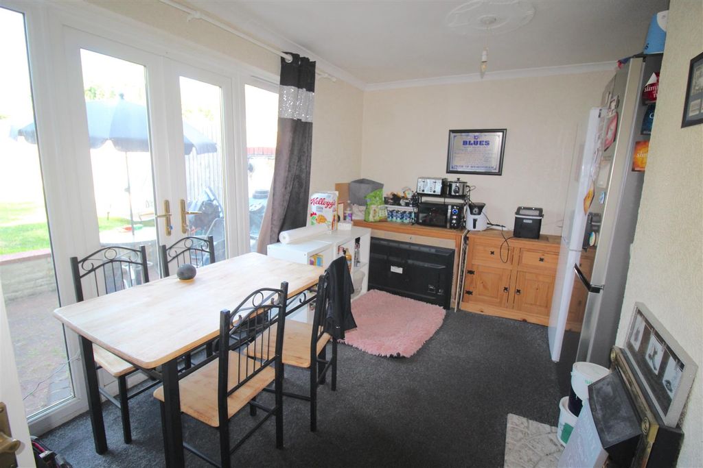 Property photo 3 of 14 Dining Room