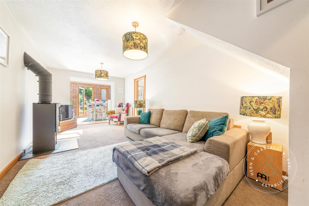 Property photo 2 of 37 Brooklands-Terrace-14.Jpg