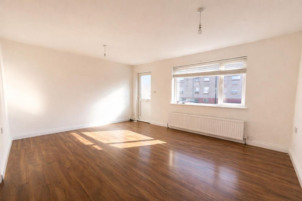 Property photo 2 of 8 Whatsapp Image 2026-03-16 At 15.13.15 (8).Jpeg