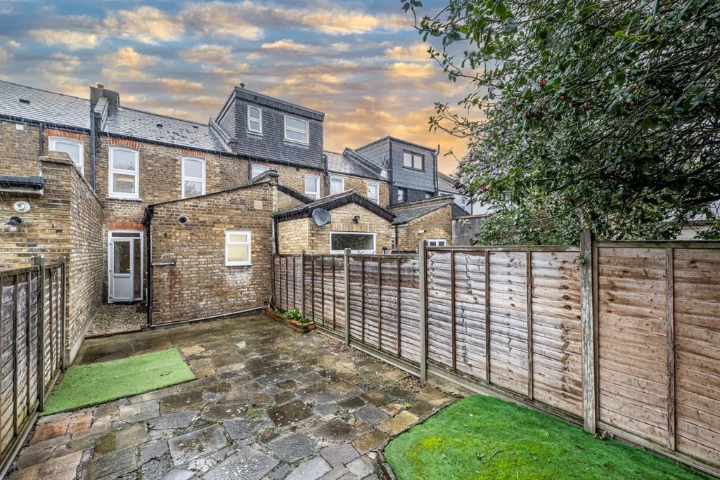 Property photo 3 of 16 4823698