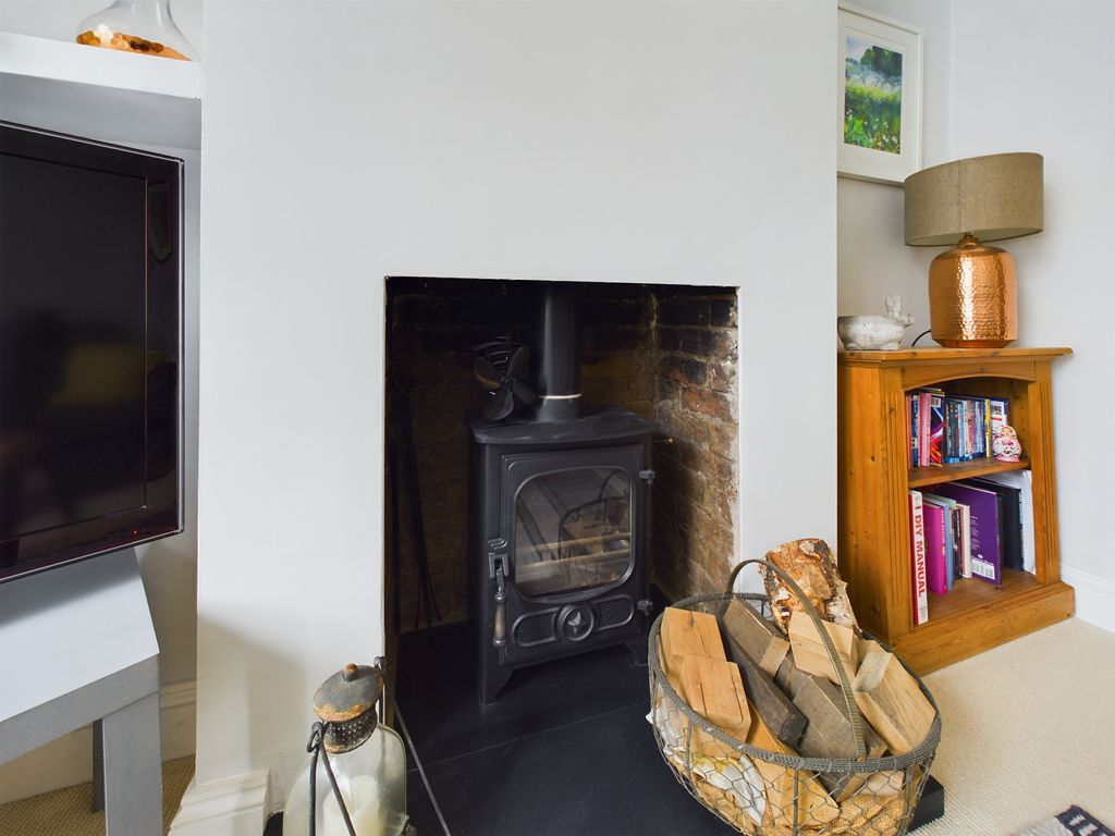 Property photo 3 of 25