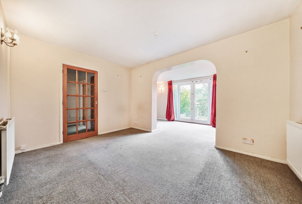 Property photo 1 of 17 1300773-1-683587A...