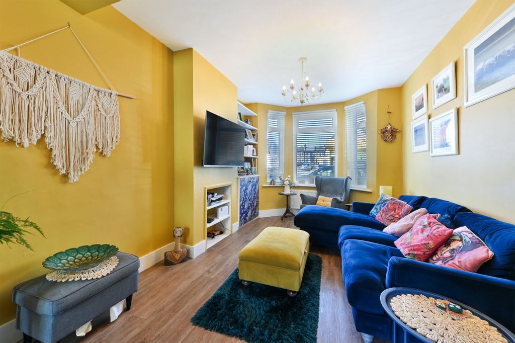 Property photo 2 of 20 Picture No. 06