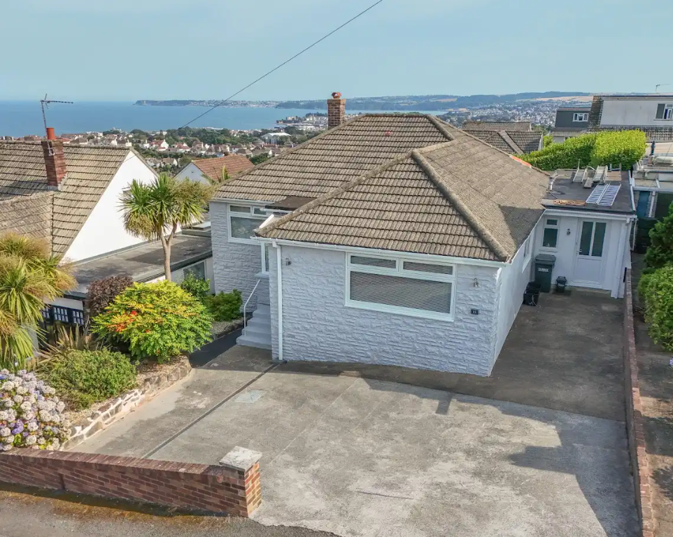 Property photo 1 of 27