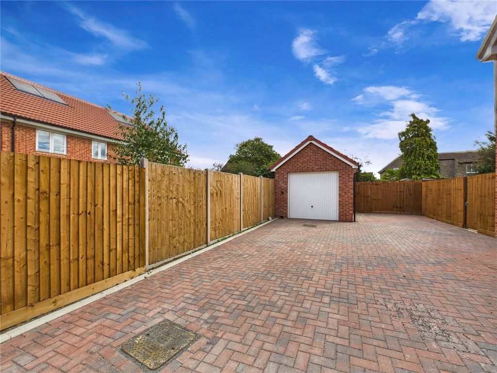 Property photo 2 of 17 Picture No. 41