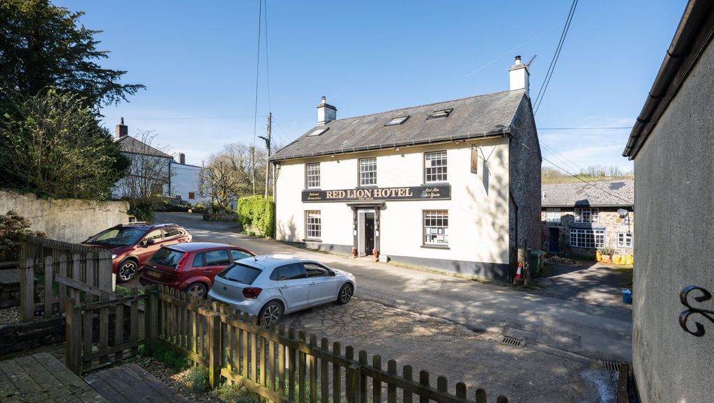 Property photo 1 of 7