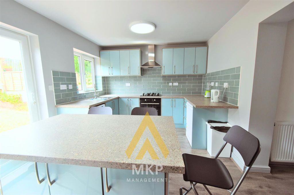 Property photo 3 of 14 3.Png