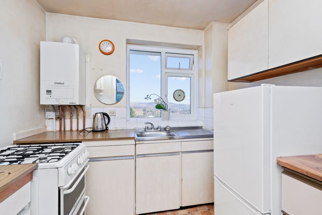 Property photo 2 of 13 4986682