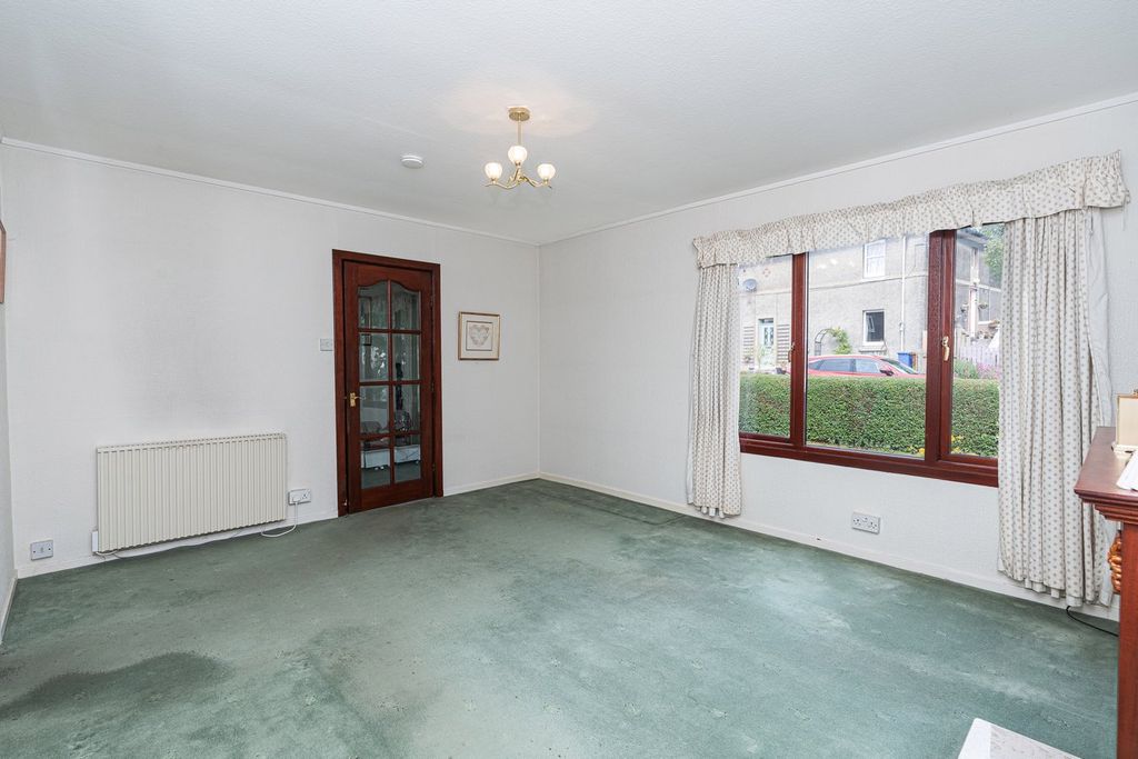 Property photo 3 of 45