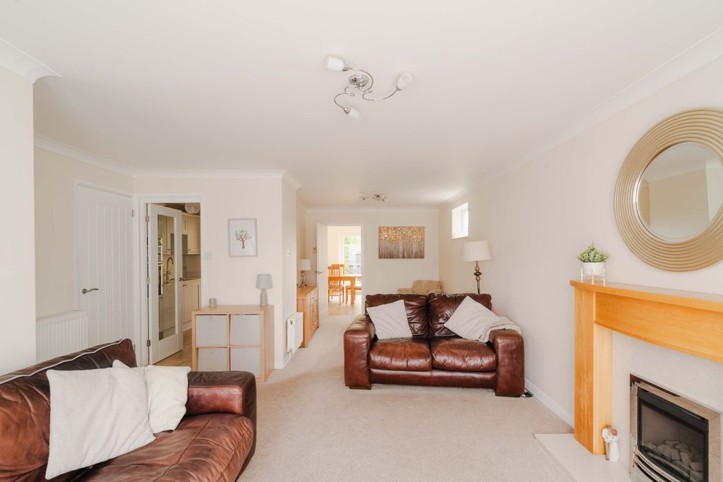 Property photo 3 of 23 26