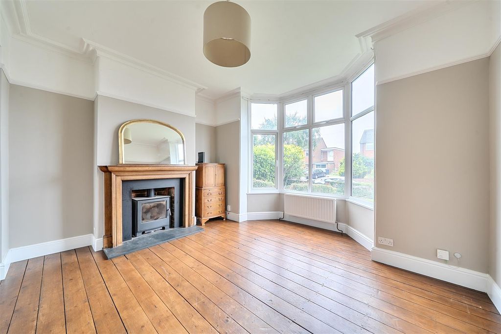 Property photo 3 of 22 Sitting Room
