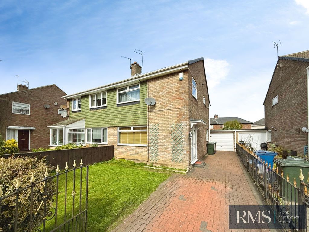 Property photo 1 of 10 Photo 6