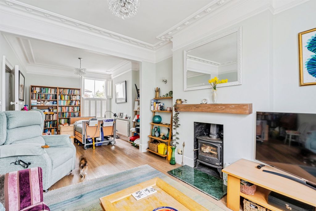 Property photo 3 of 15