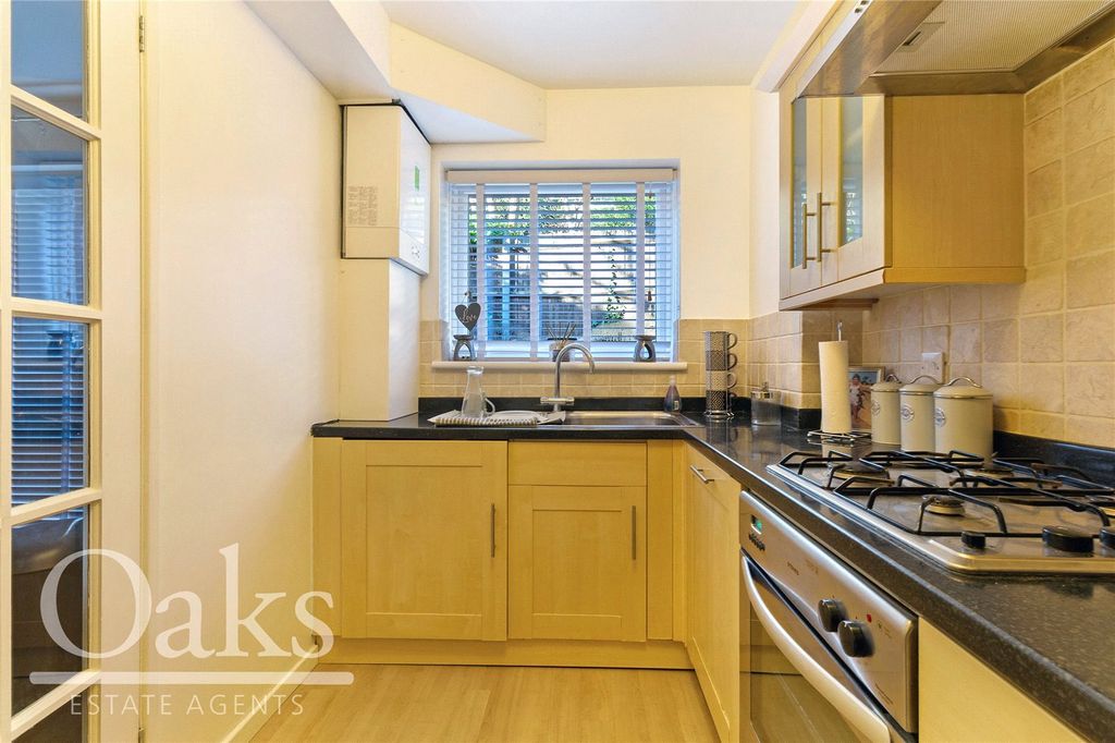 Property photo 3 of 8 Picture No. 14