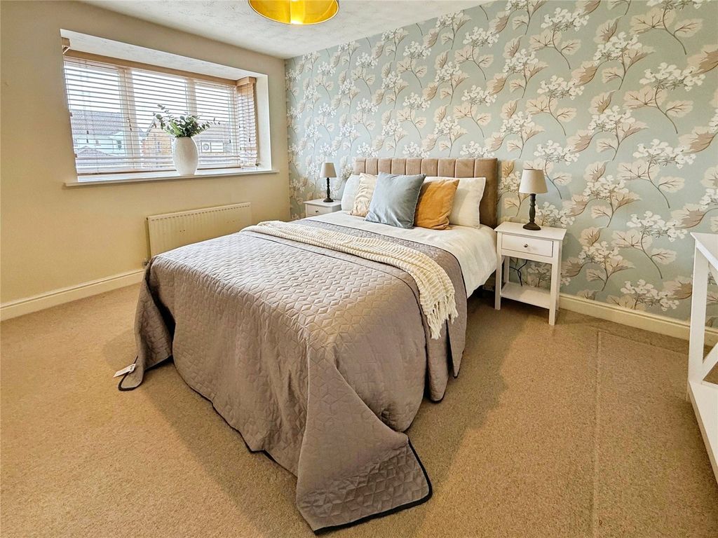Property photo 2 of 16 Bedroom 1