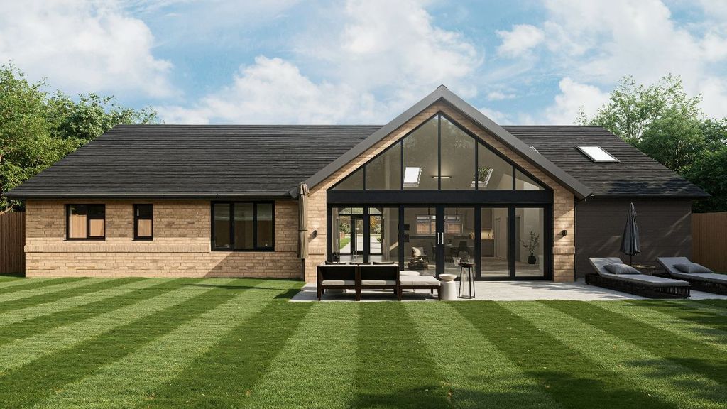 Property photo 3 of 8