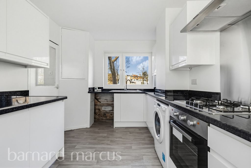 Property photo 3 of 9 Image