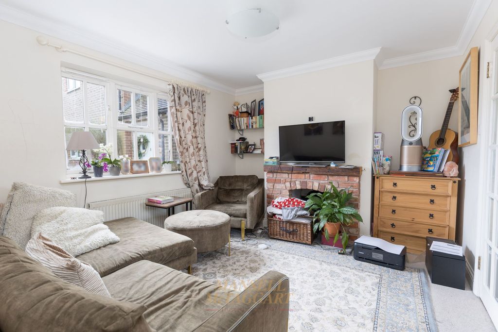 Property photo 2 of 13