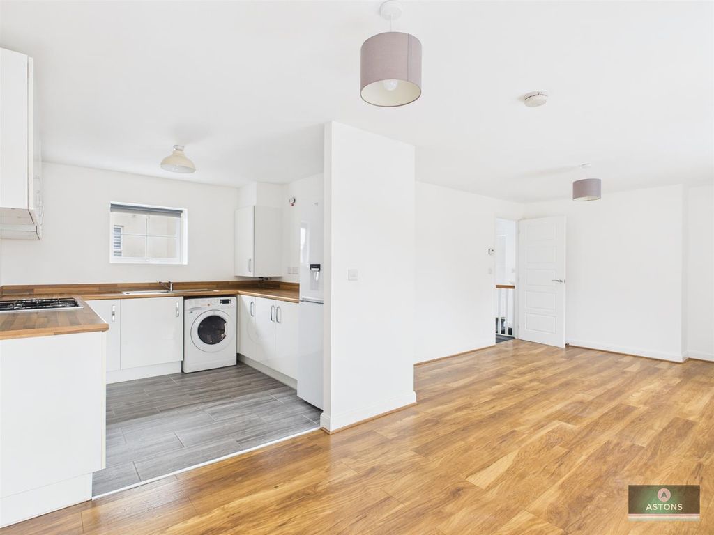 Property photo 2 of 8 Cam04622G0-Pr0107-Still002.Jpg