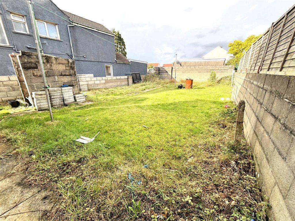 Property photo 1 of 12 Rear Garden