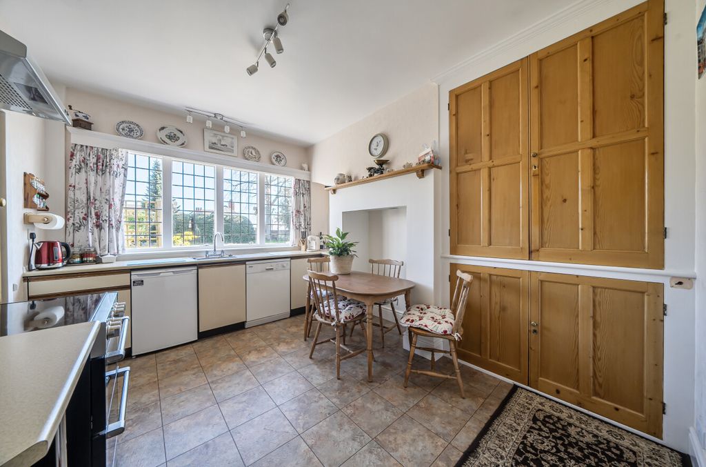 Additional image 8 of 5 bed detached house for saleHighfield Avenue, Aldershot, Hampshire GU11