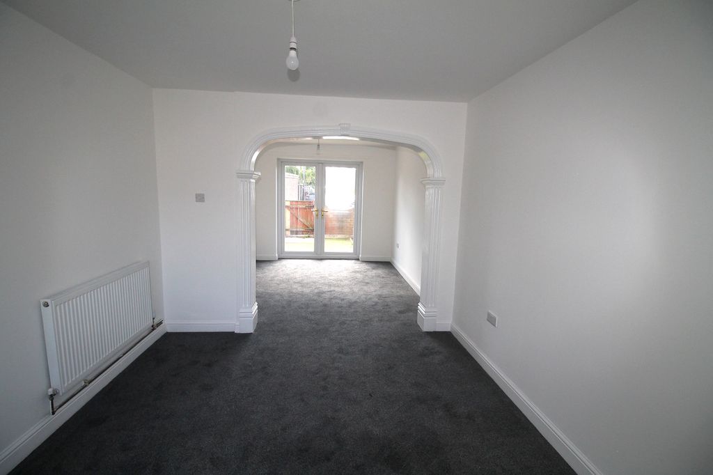 Property photo 2 of 10 Img_2500