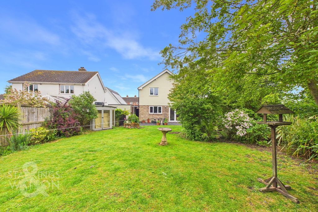 Property photo 2 of 43