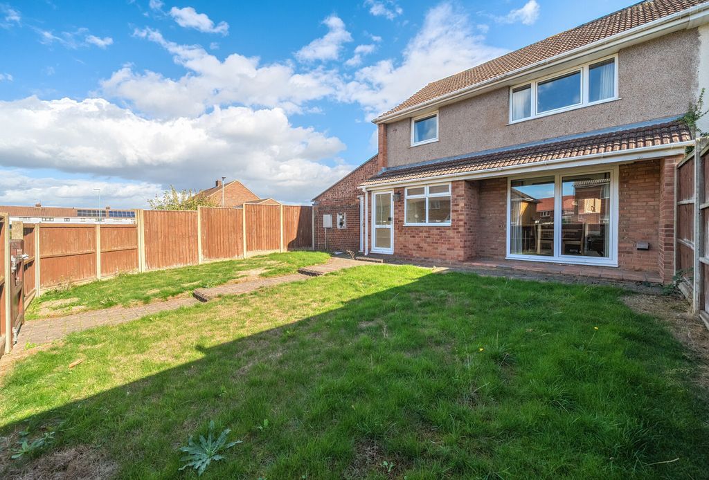 Property photo 2 of 14 1534785-2-1A13559...