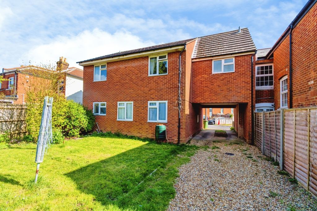 Property photo 3 of 12 Pbox-Img.Jpg