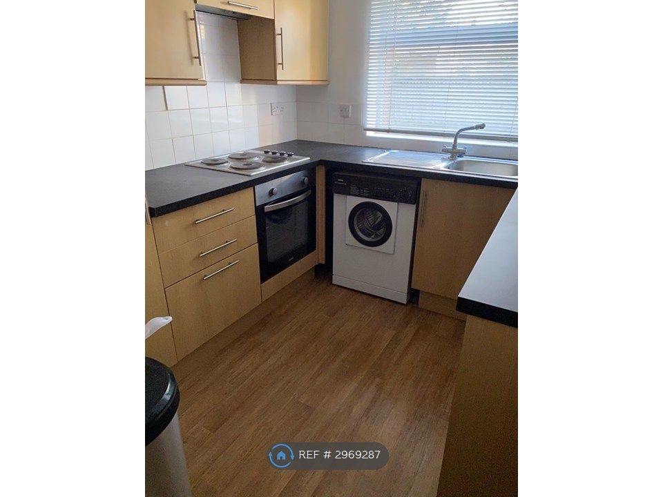 Property photo 3 of 11