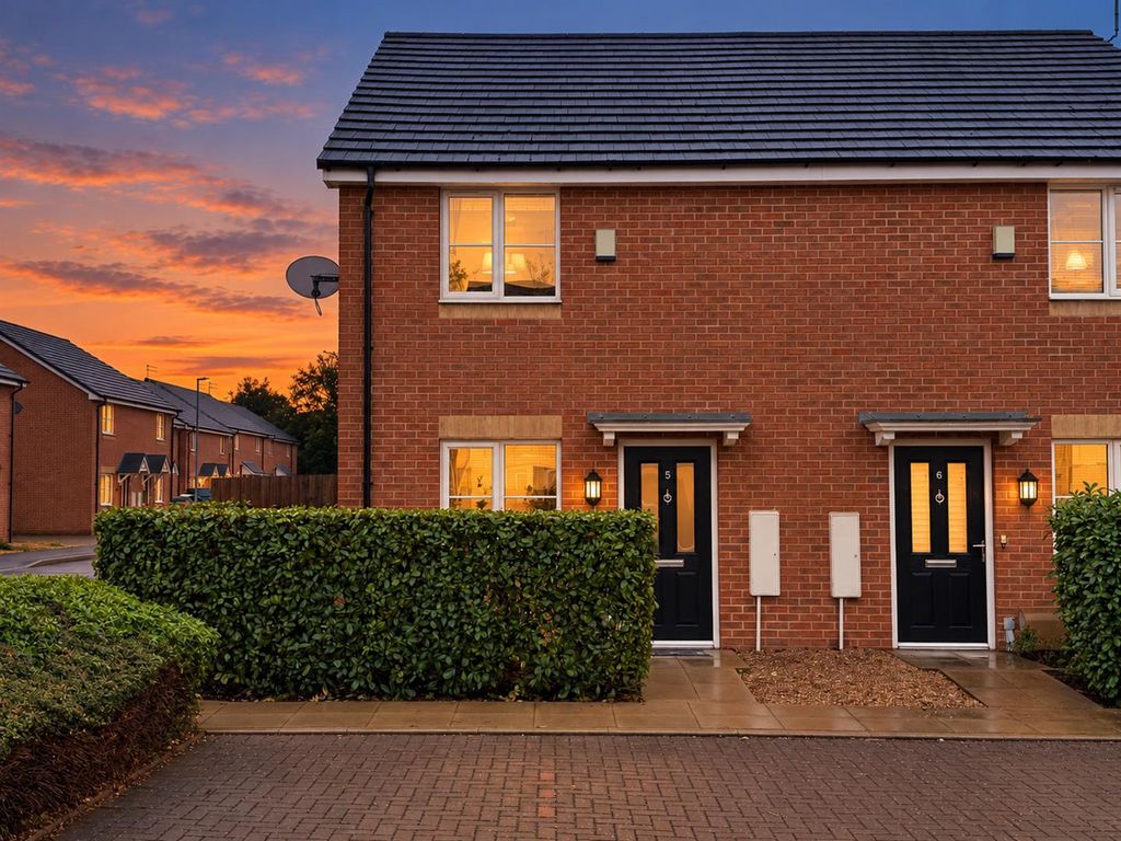 Property photo 1 of 15 Front Aspect (Evening)