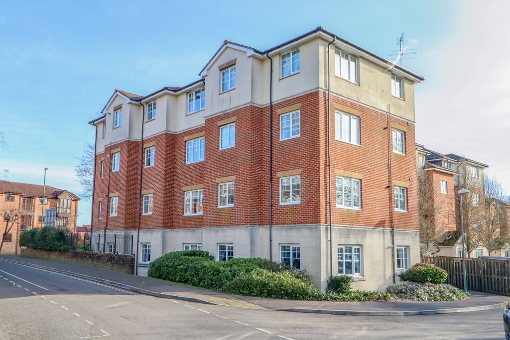 Property photo 1 of 10