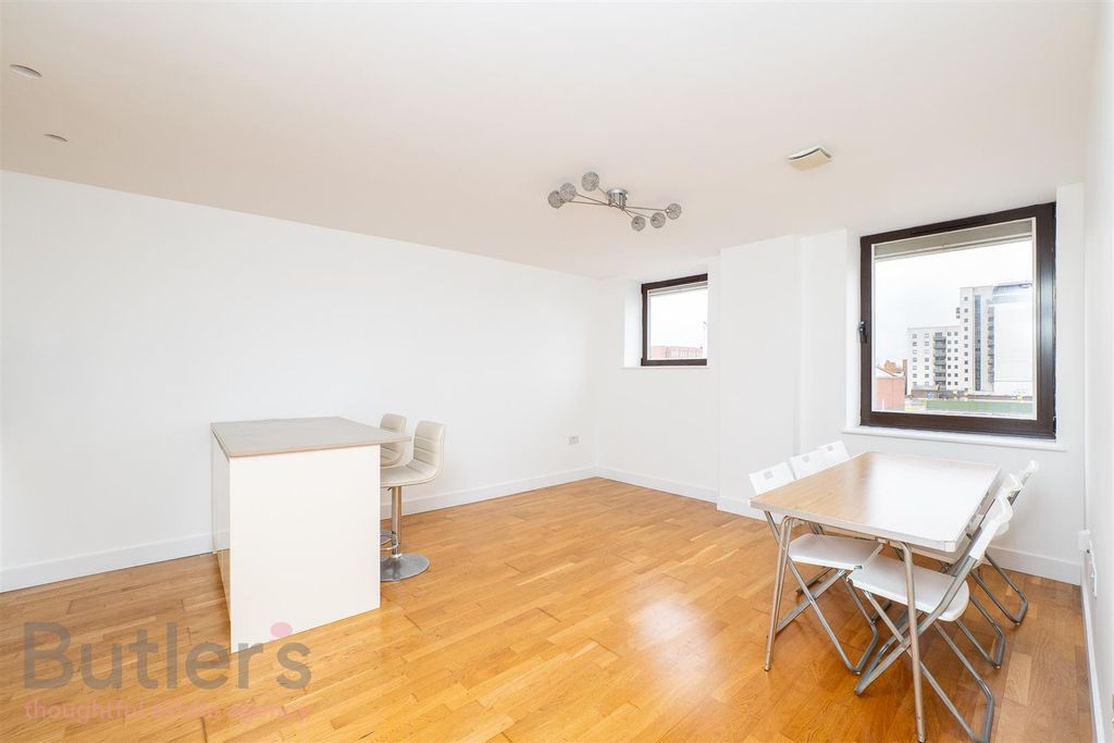 Property photo 3 of 9 Cr-002_Wm.Jpg