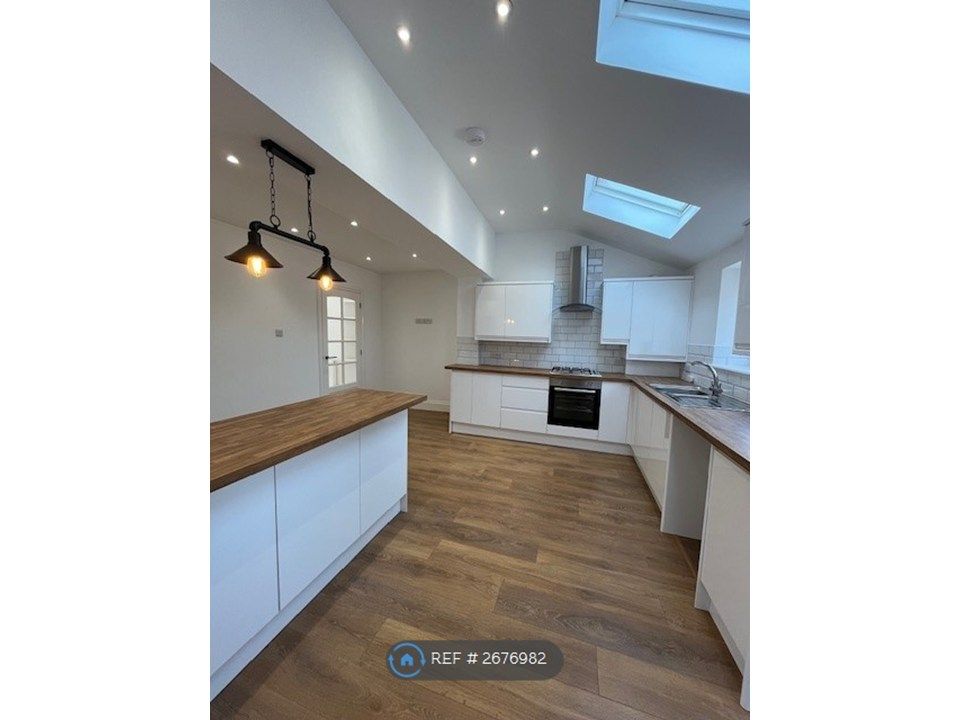 Property photo 1 of 30