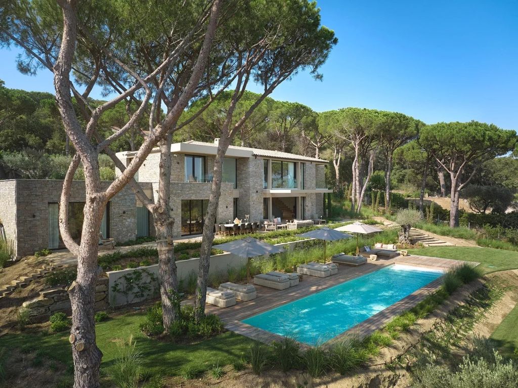 Property photo 1 of 8 Close To Saint-Tropez – Villa Contemporary Property With Panoramic Sea Views