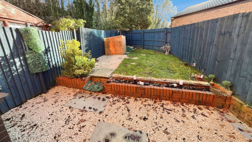 Property photo 3 of 11