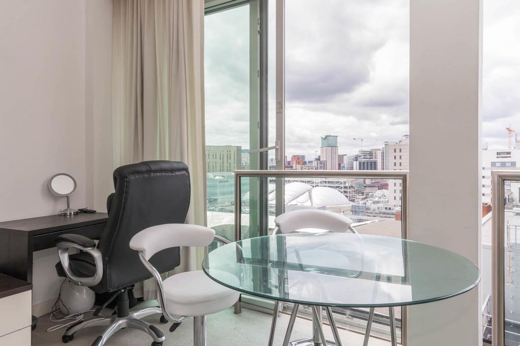 Property photo 3 of 9 Living Area